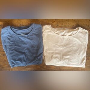 NWOT D&CO Bundle of 2 women’s tops. Size 4XL